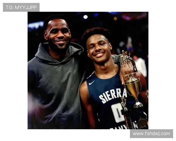 詹姆斯近四战场均25.5分8板7助攻高效领航球队复苏之路